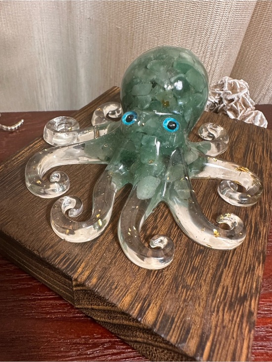 Other - Resin and Green Aventurine Crystal Chips Octopus Figure